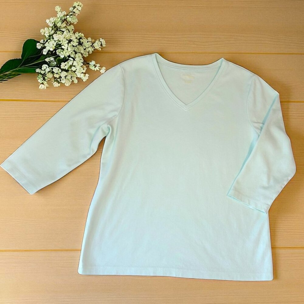 L.L. Bean v neck cotton top w/three quarter length sleeves